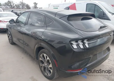 2023 Ford Mustang Mach-E Premium z USA, uszkodzony, nr VIN 3FMTK3SU3PMA61354